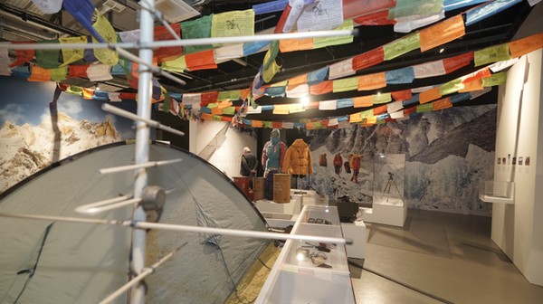 W Centrum Historii Zajezdnia można oglądać wystawę o wrocławskim himalaizmie