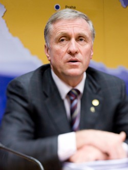 Czesi chcą wprowadzić euro 1 listopada br.