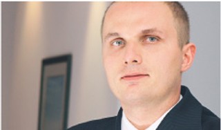 Czy odmowa zwrotu sprzętu pracodawcy uzasadnia rozwiązanie umowy o pracę