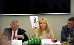 Macierewicz o stenogramach: Syn Tuska "ochroną" dla Amber Gold