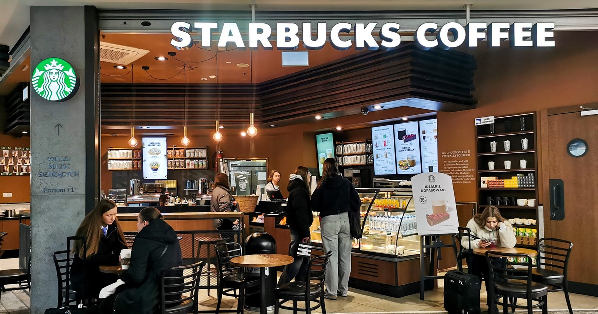 Pulse check: 6 months of Brian Niccol's 'Back to Starbucks' plan ...