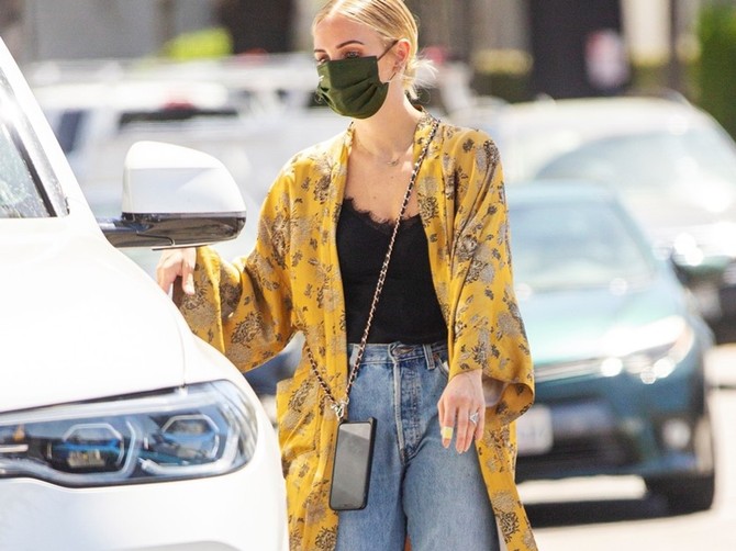 I slavne lepotice rado nose kimono