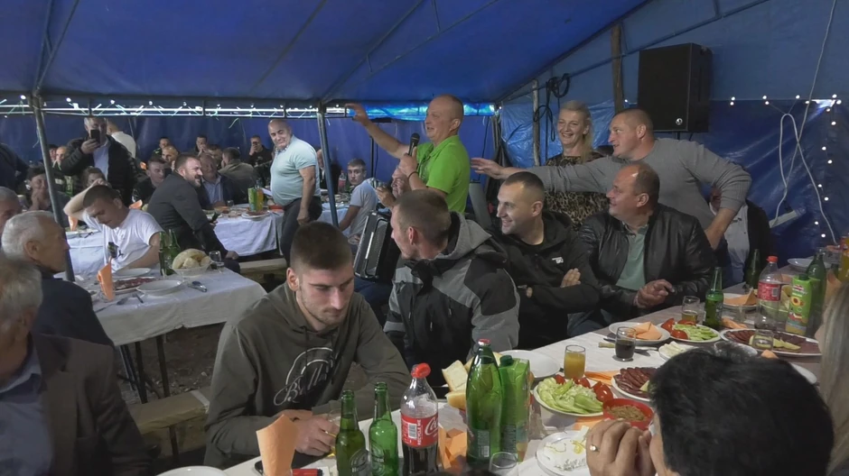 Goran napunio štalu kravama pa napravio slavlje