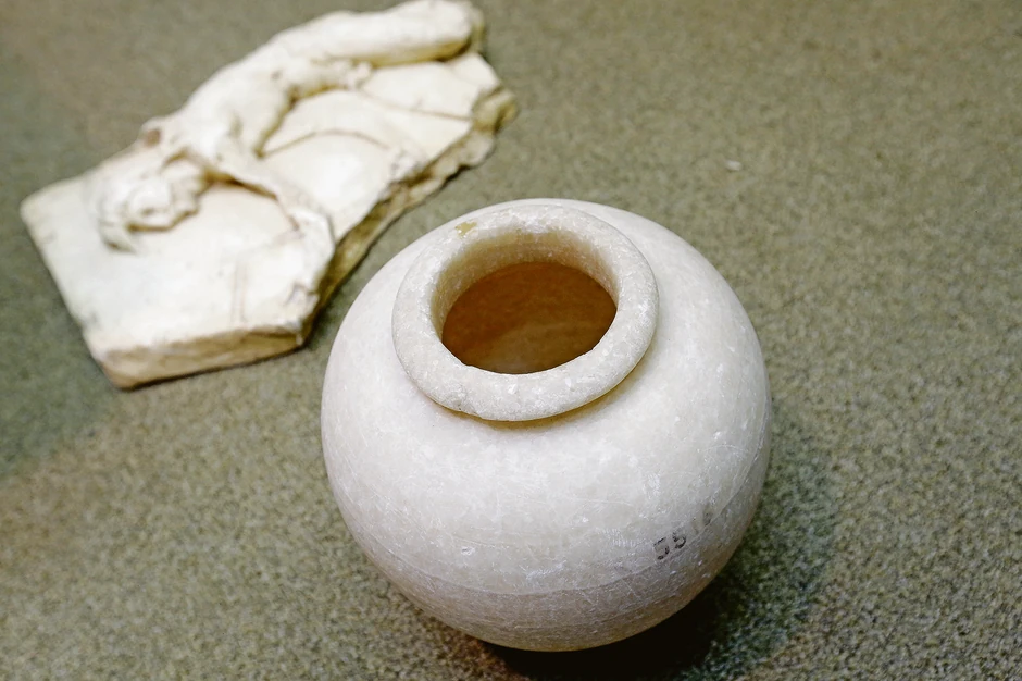  Vaza stara 4.700 godina koju je Tito dobio na poklon od egipatskog predsednika Nasera