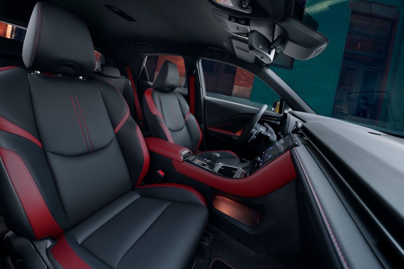 Lexus LBX Vibrant Edition