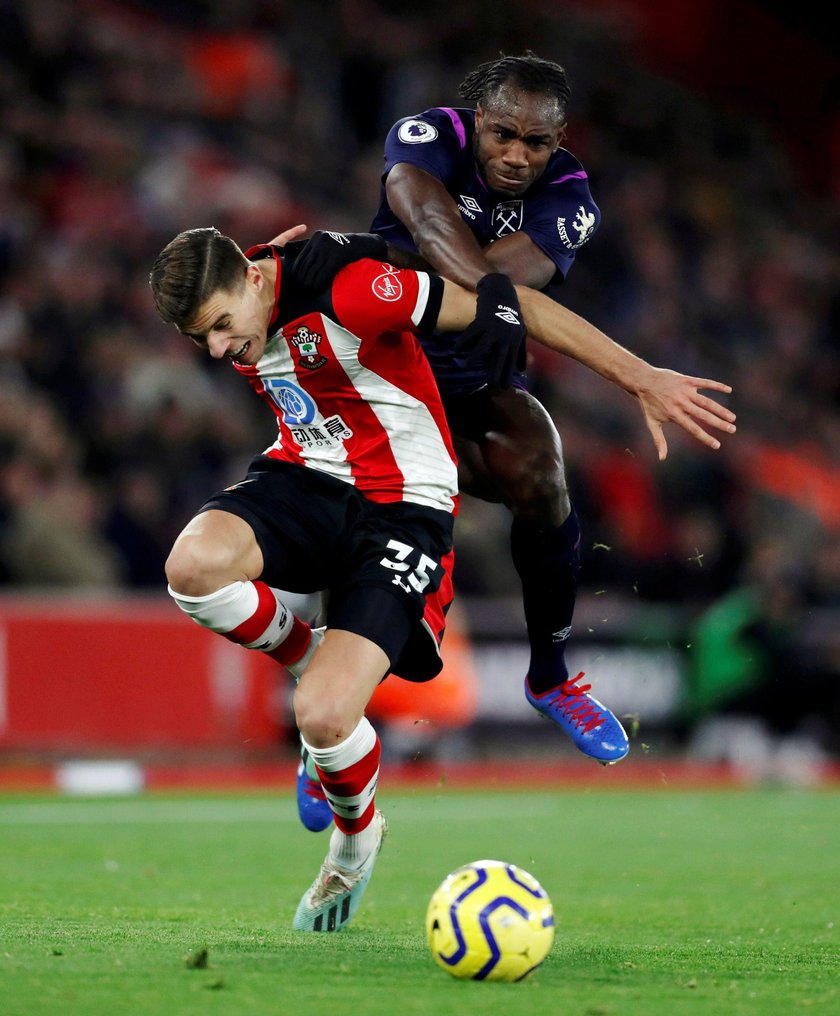 Padł polski gol w Premier League! Kibice w Polsce rzadko mają okazje świętować takie wydarzenia. 