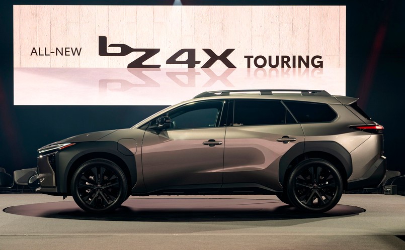 Toyota poszła po rozum do głowy. Oto nowy SUV dla dużej rodziny