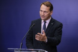 Sikorski komentuje wywiad z Merkel. "Widocznie pani kanclerz zapomniała"