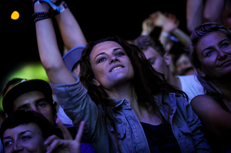 Publiczność pierwszego dnia festiwalu Audioriver (fot. Artur Rawicz/Onet)