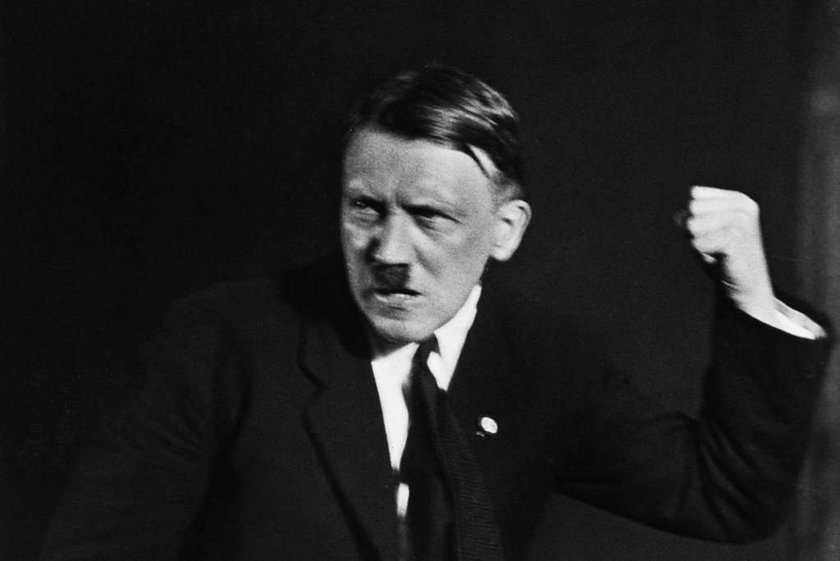 FBI: Hitler przeżył wojnę. Uciekł z bunkra i...