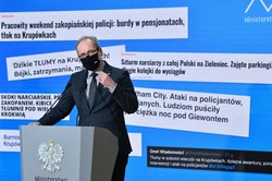 Konfederacja bije w Niedzielskiego: Nie było problemu na urodzinach Radia Maryja