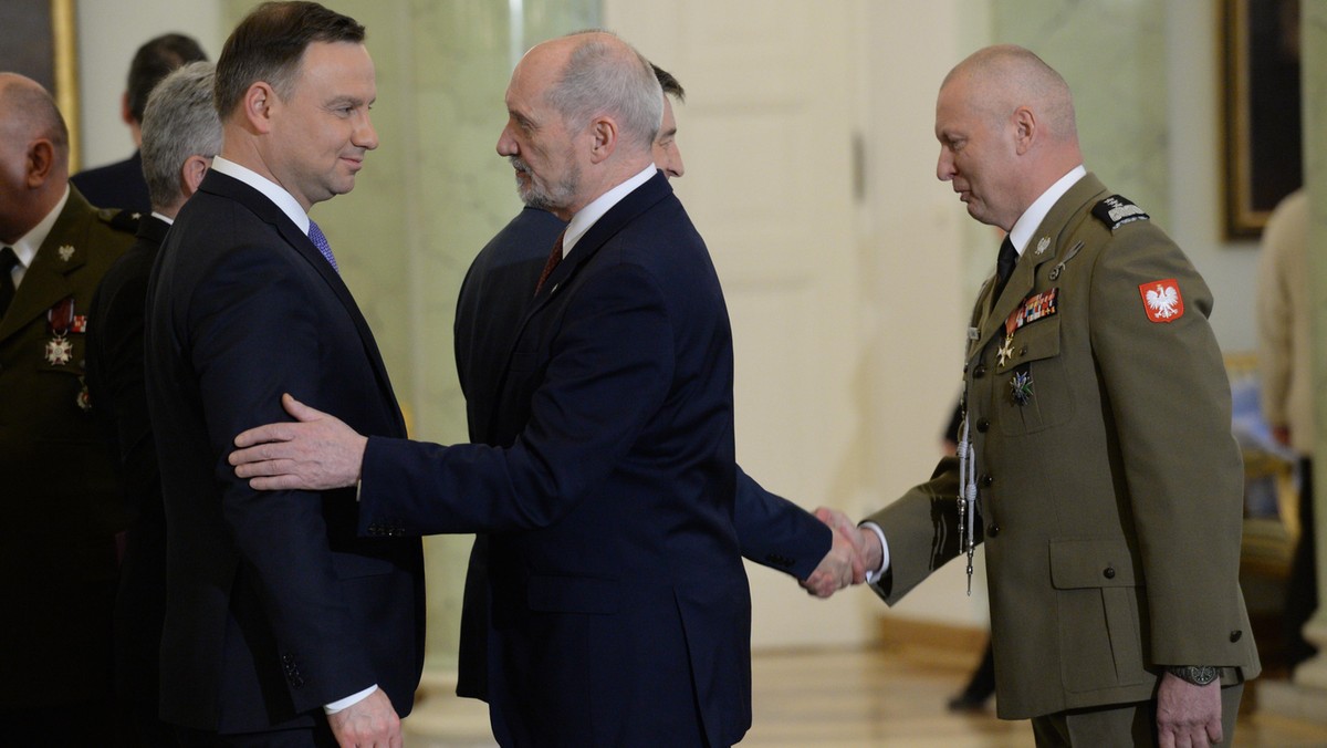 Prezydent Andrzej Duda antoni macierewicz