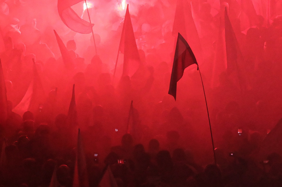 Marsz Niepodległości na ulicach Warszawy. Nawet 200 tys. uczestników
