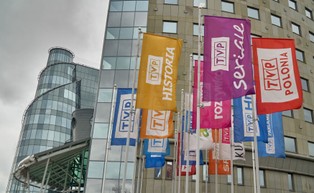 PiS chce utemperować media. Ostrą retoryką bada grunt pod zmiany