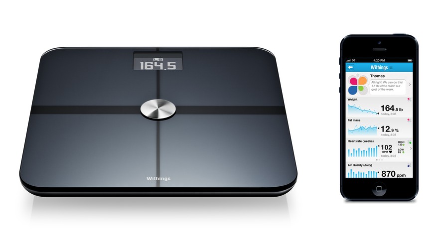 Monitoring zdrowia, to jedna z najbardziej fascynujących perspektyw związanych z rozwojem Internetu rzeczy. Już dziś możemy skorzystać z licznych zegarków i opasek, które śledzą naszą aktywność fizyczną i dostarczają wiele istotnych informacji prosto na ekran smartfona. 
<br><br>
Jednym z ciekawszych urządzeń monitorujących stan naszego zdrowia jest waga Withings Smart Body Analyzer, która zbiera szczegółowe informacje na temat naszej wagi, BMI oraz zawartości tkanki tłuszczowej. Urządzenie mierzy również nasze tętno i analizuje jakość powietrza w pomieszczeniu. Zebrane dane są następnie wysyłane do specjalnie przygotowanej aplikacji mobilnej.