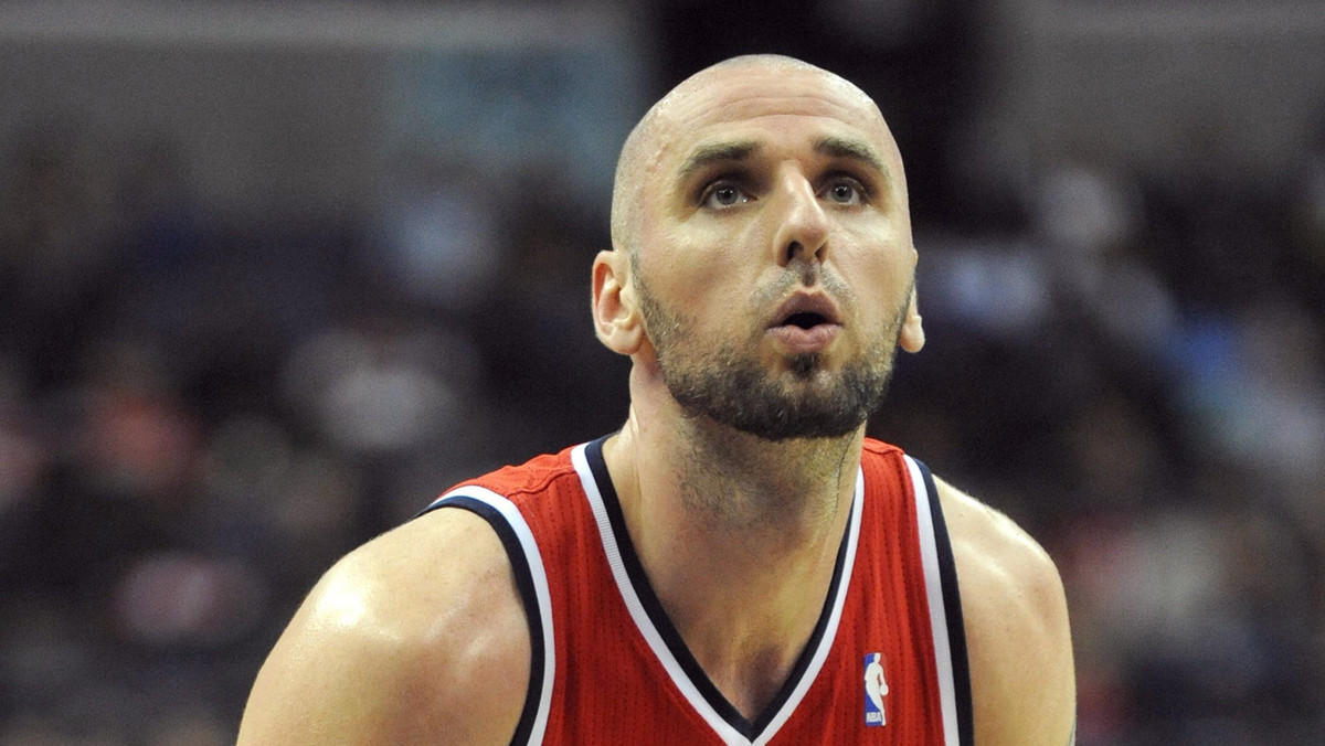 W poniedziałek zaprezentowano skład ekipy Washington Wizards na sezon 2014/15. Na prezentacji swojego zespołu Marcin Gortat pojawił się w nowej fryzurze...