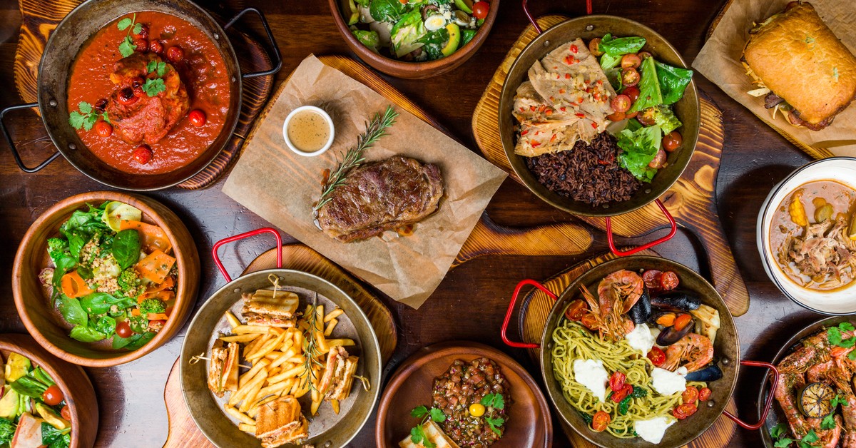 Mięso zniknie ze stołówek szkolnych? Rząd szykuje rewolucje w szkołach. Czy rodzice zapłacą za dietę planetarną?