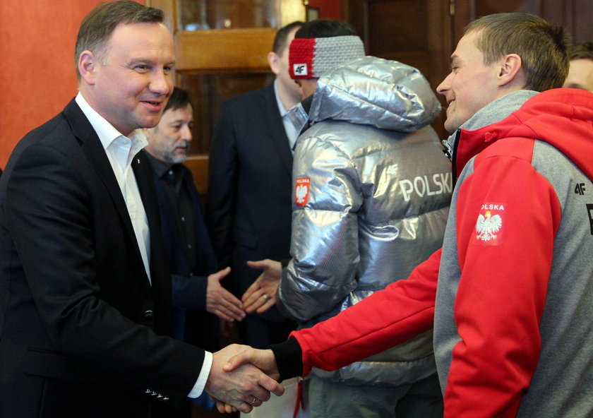 Polscy skoczkowie spotkali się z prezydentem Andrzejem Dudą. Czy to im pomoże?