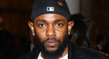 Kendrick performs his Drake diss record 'Not Like Us' 5 times in pop-out concert