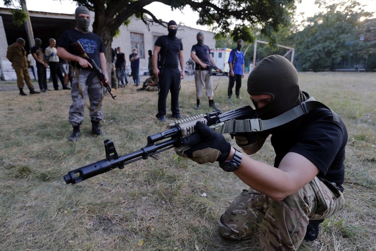 Ćwiczenia ukraińskich ochotników w Mariupolu