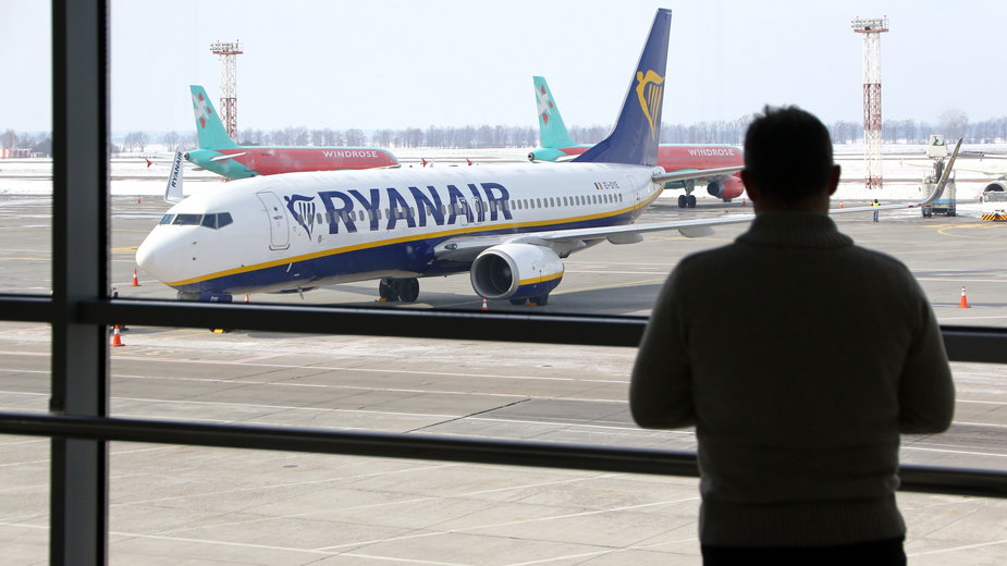 Polska rodzina nie została wpuszczona na pokład Ryanaira. (Zdjęcie ilustracyjne)