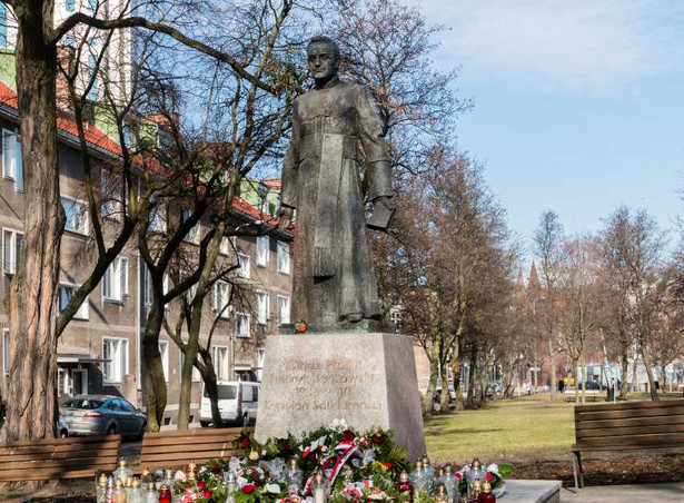 Pomnik ks. Henryka Jankowskiego w Gdańsku