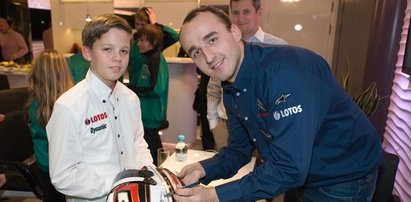 Robert Kubica spotkał się z młodymi piłkarzami (wideo)