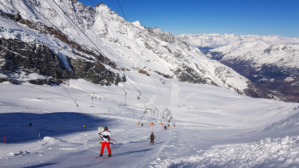 Szwajcaria: Na stokach głównie Polacy. Otwierają się kolejne szkółki narciarskie