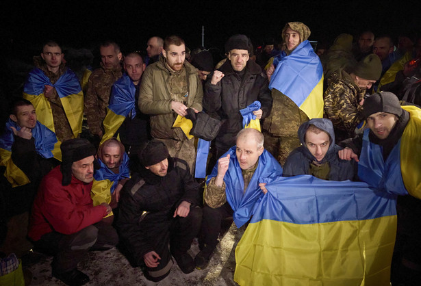 Ukraińscy jeńcy wojenni po uwolnieniu z niewoli rosyjskiej