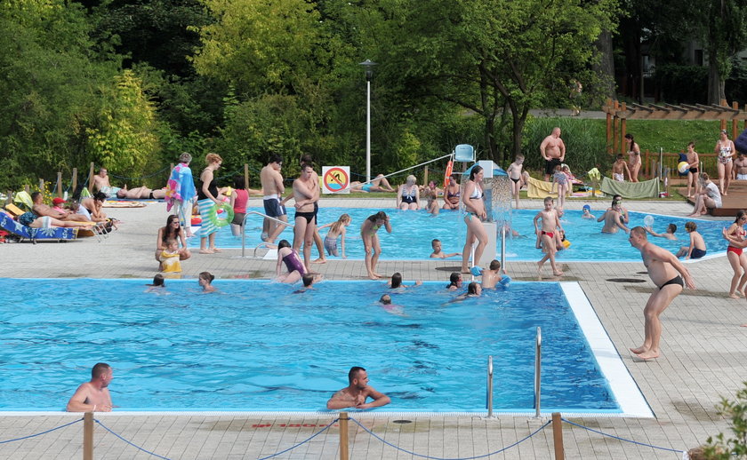 Początek lata to doskonały czas na rekreację nad wodą