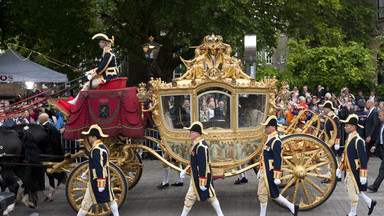 Holenderska rodzina królewska rezygnuje ze złotych karet. Powodem malowidła z czasów kolonializmu