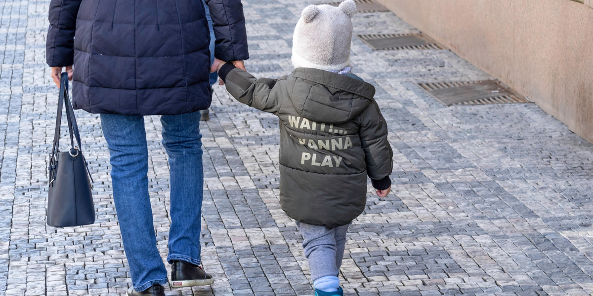 Przyjechała na przesłuchanie z 3 dzieci. Teraz ma problemy...