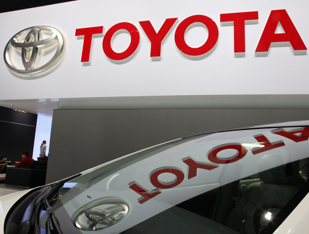 Toyota podała w poniedziałek, że w 2012 roku sprzedała 9,75 mln samochodów, czyli o 22,6 proc. więcej niż w poprzednim roku.