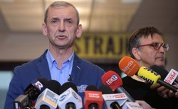 Co z maturami? Zalewska przekonuje, że się odbędą. Broniarz: Są poważnie zagrożone