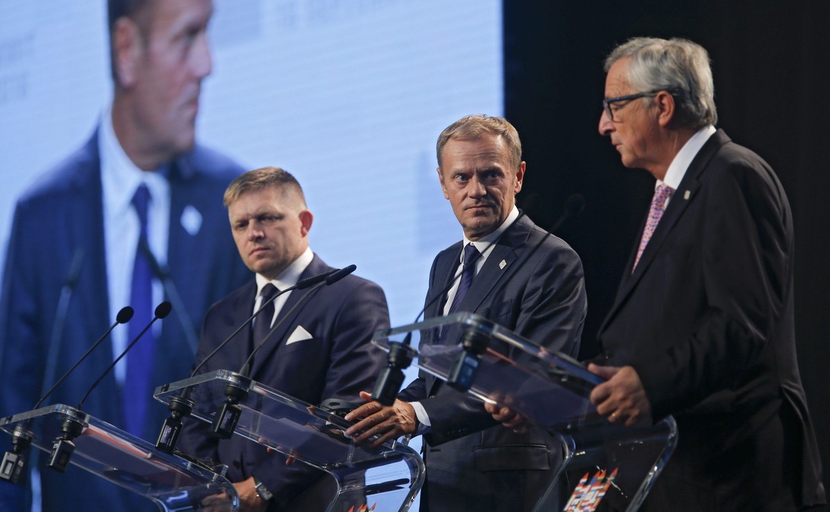 Rober Fico, Donald Tusk i Jean-Claude Juncker