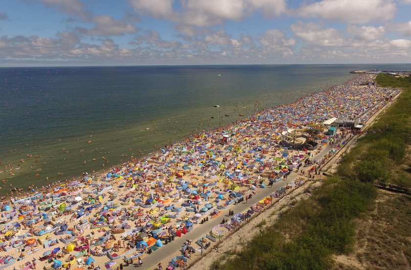 Oblężenie plaży w Władysławowie 