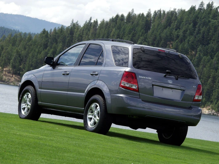 7. Kia Sorento 2004