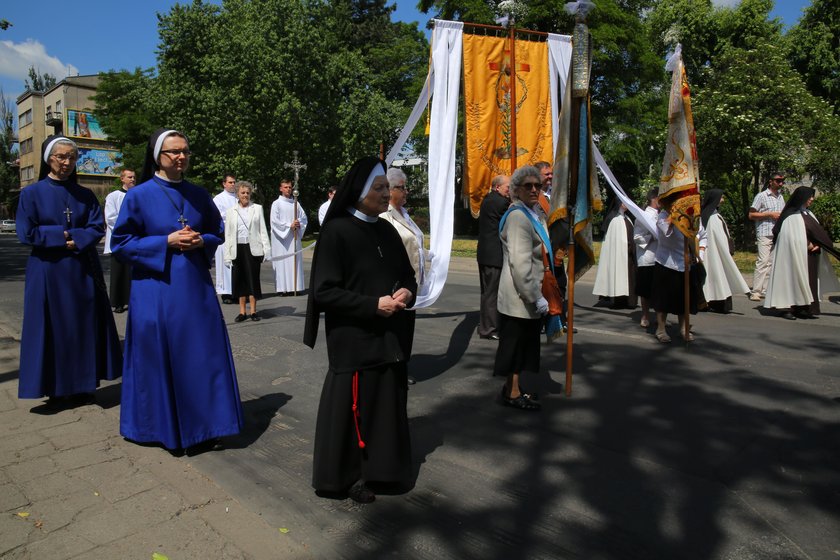 Obchody Bożego Ciała w Łodzi. Liczne procesje na ulicach