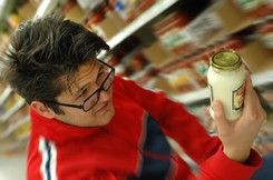 'Należy spożyć do' i 'najlepiej spożyć przed'. Podobnie brzmią, ale znaczą co innego