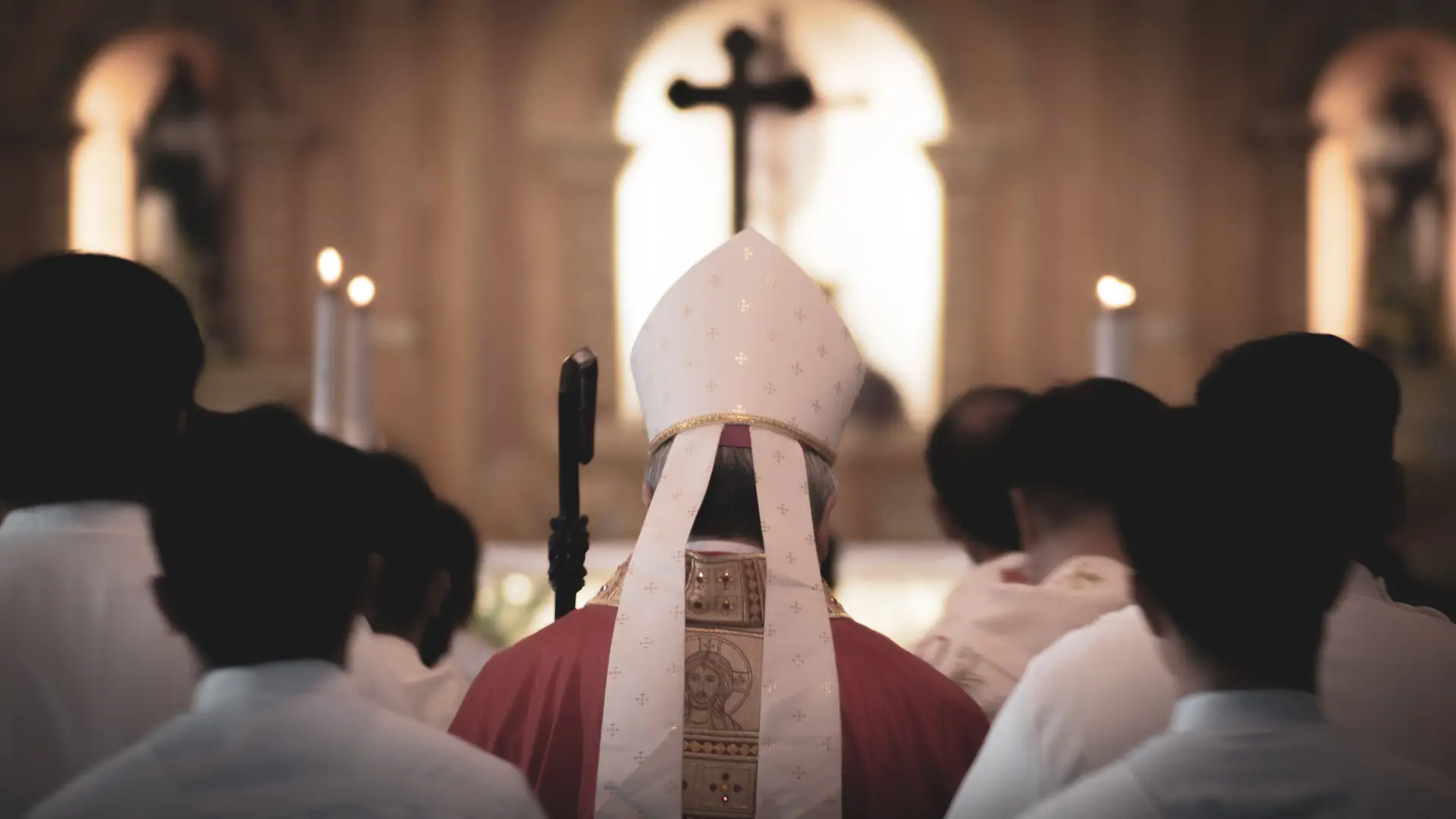 Ksiądz zdjął sutannę dla kobiety. "Moje serce jest zakochane"