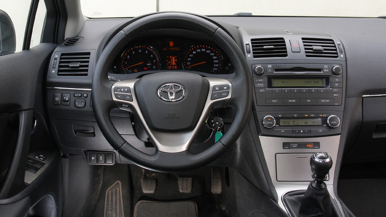Toyota Avensis III (2008-18) – 29 600 zł za 2009 r.