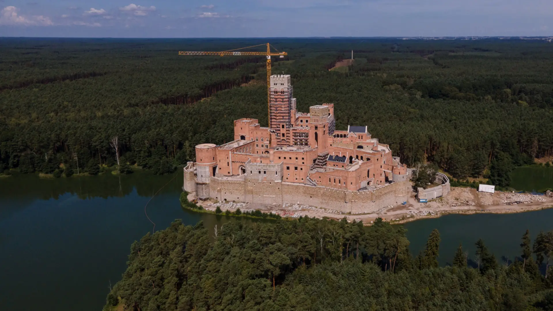 Nowe fakty o właścicielu zamku w Stobnicy. "Szalona pasja. To nie mieści się w głowie"