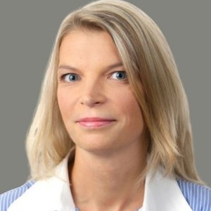 dr. Viszoki Mónika