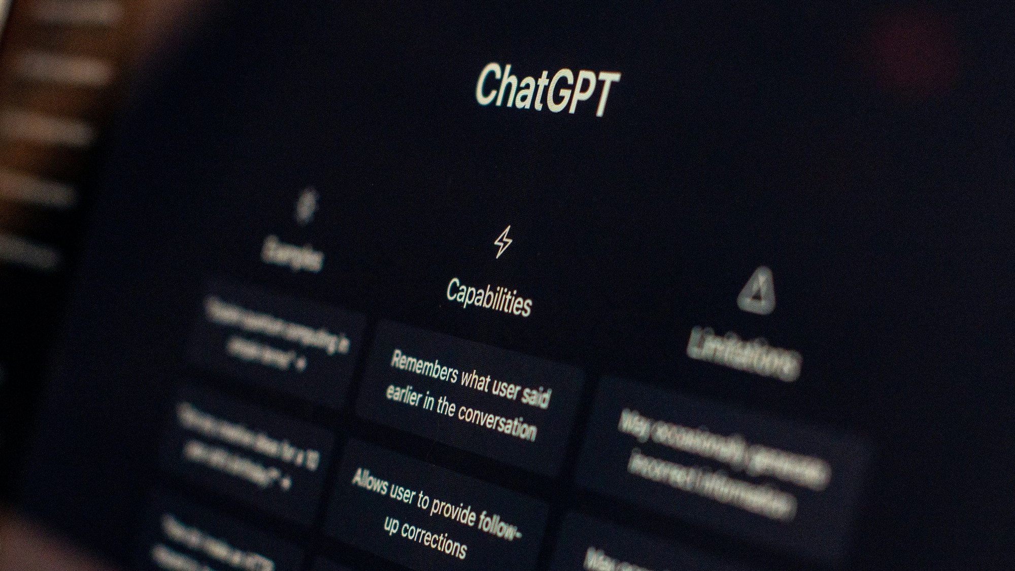 ChatGPT začne v Európskej únii označovať texty neviditeľným vodoznakom, ktorý má pomôcť rozpoznať obsah vytvorený umelou inteligenciou.