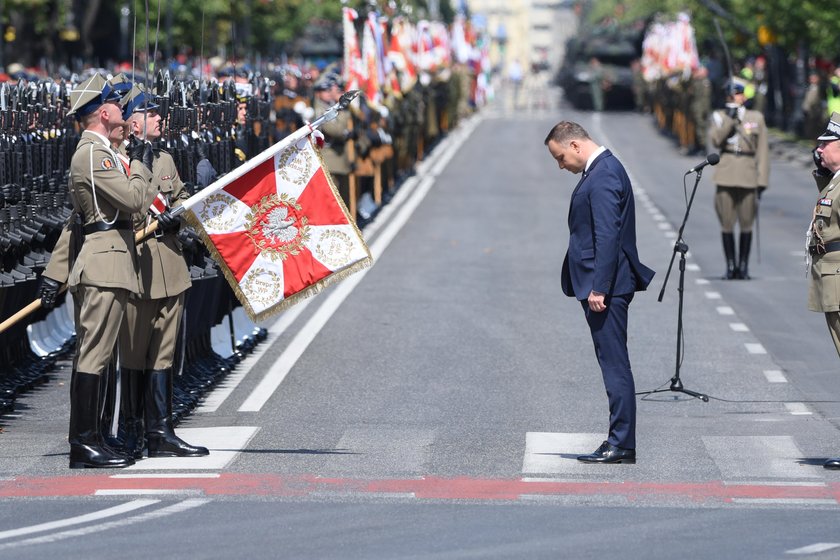 Defilada z okazji Święta Wojska Polskiego [ZDJĘCIA!]