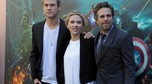 Chris Hemsworth, Scarlett Johansson i Mark Ruffalo na premierze "The Avengers"