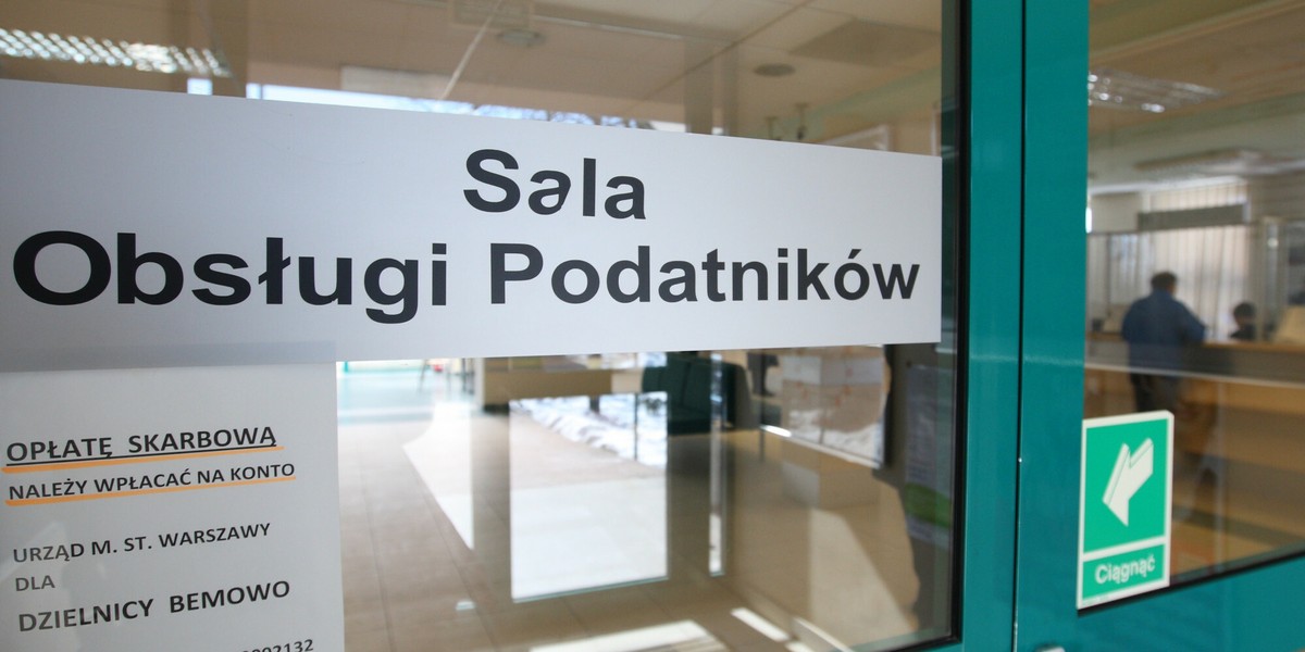 Projekt rozporządzenia ministra finansów wydłuża termin złożenia zeznania i wpłaty należnego podatku do końca czerwca 2023 r.