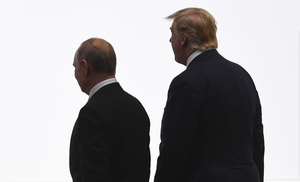 Putin zaprosił Trumpa na obchody 75-lecia zakończenia II wojny światowej. "Prezydent USA przyjął to pozytywnie"