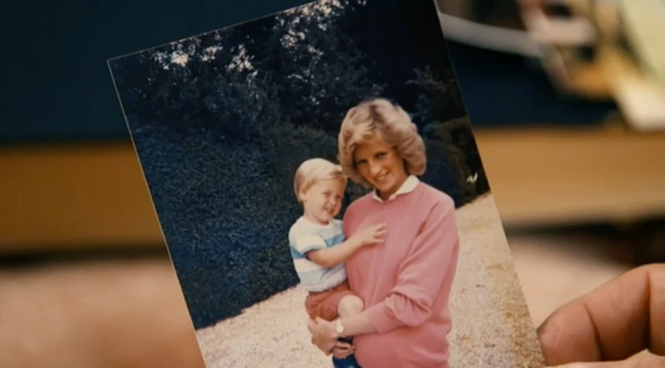 Princeza Dajana sa Vilijamom u naručju, a vreme dok je bila trudna sa Harijem