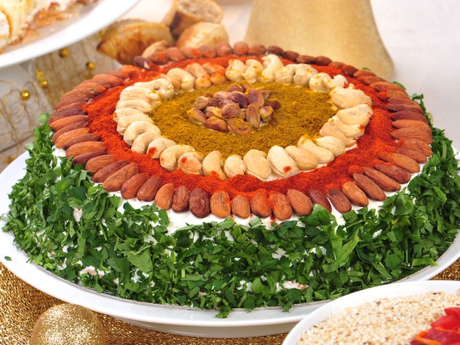 Slana torta kruna novogodišnje trpeze